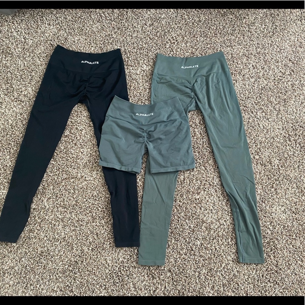 Grey alphalete amplify shorts , leggings and black leggings (3 items)